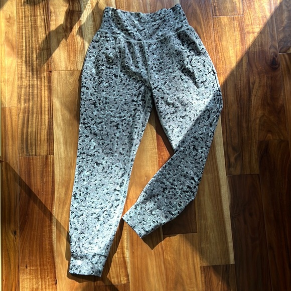 Athleta Pants & Jumpsuits Athleta Salutation Textures Jogger Poshmark